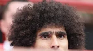 Смях: Фелайни и играч на Рединг в спор кой е с по-яко "Афро"