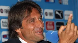 Конте вика стари кучета в отбора на Италия