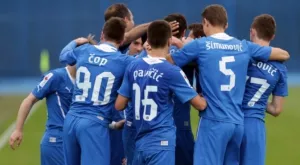 Очаквайте много голове на Днепър - Хайдук