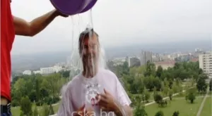 Стойчо Младенов и Тошко Янчев приеха "ледена кофа" (ВИДЕО) 