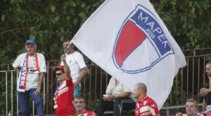 Марек бие дузпата на вратар и защитник