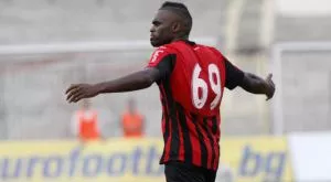 След Лил, и турци напират за Елтон