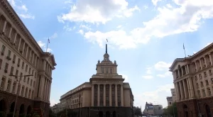 Преместването на депутатите в бившия Партиен дом ще струва 25 млн. лева