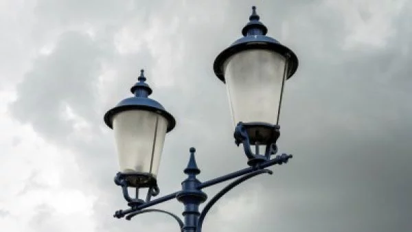 Облачно, дъжд на места 