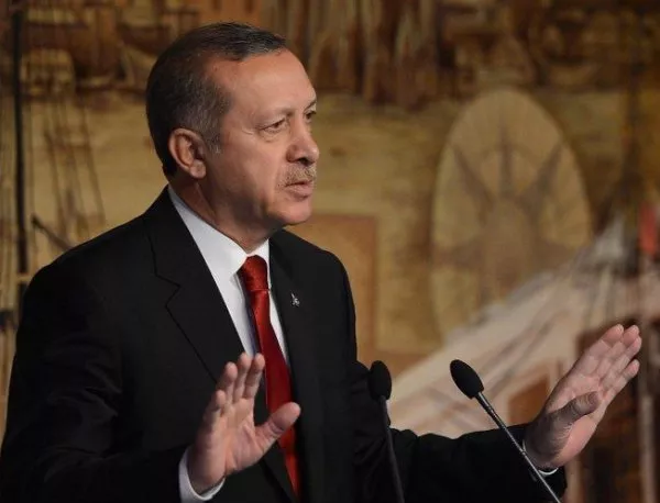 Задържан е военният съветник на Ердоган, подновиха ударите срещу ИД*