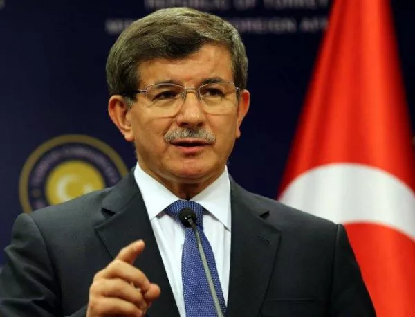 Давутоглу: Турция е против участието на сирийските кюрди в мирните преговори 
