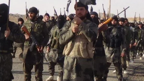 Жени на терористи разнасят пари из Близкия изток