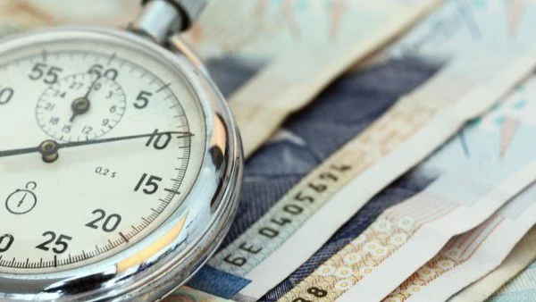 Държавният бюджет излиза през юни на червено с близо 52 млн. лв.