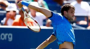 Феновете: Григор вече е по-добър от Шарапова