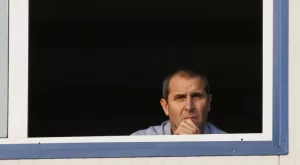 Херо иска да пътува до Франция за играчи, но в "Левски" няма пари