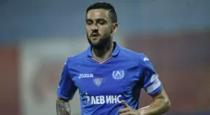 След две дузпи Левски се добра до равен с Марек