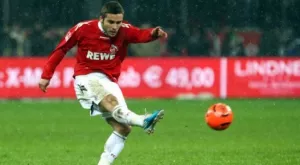 Цел на Левски избра в АЕЛ при Петев