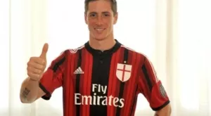 Торес вкара, но Милан отново не победи