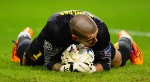 Валдес не допусна гол в дебютния си мач за Стандарт Лиеж