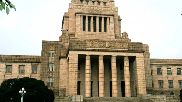 Япония иска напредък по мирния си договор с Русия