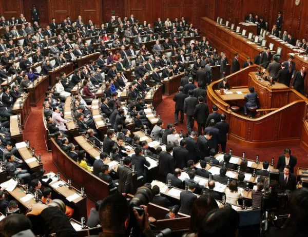 Японският кабинет одобри рекордно висок бюджет за 2018 г.