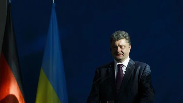 Порошенко: Донбас не може да оцелее без Украйна