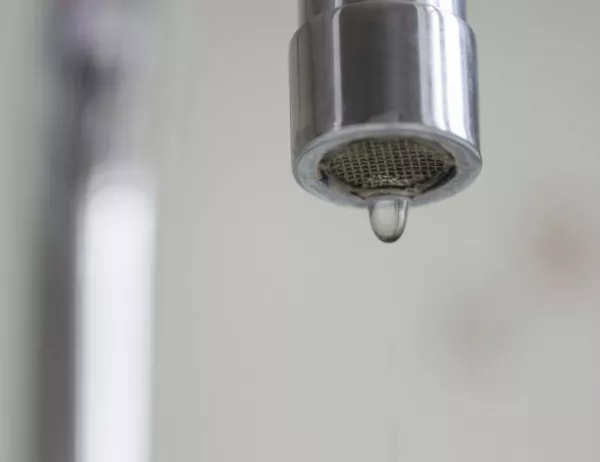 Стотици домакинства в София остават без топла вода за два месеца