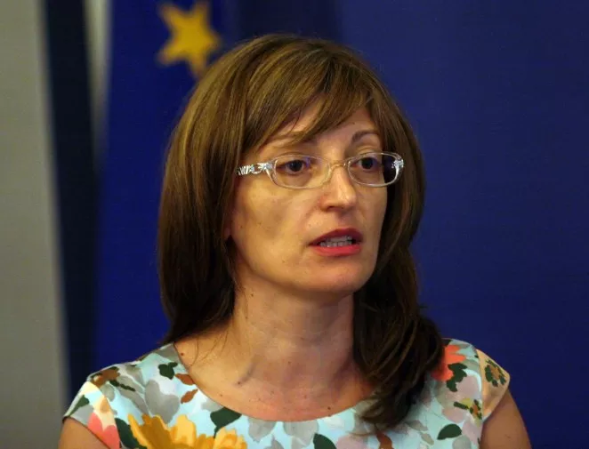 Захариева: Електронното гласуване за ВСС би дало шанс на почтените магистрати