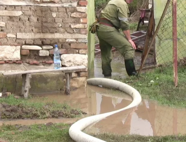 Все още има застрашени от наводнение села в Пазарджишко