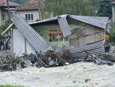 Обявиха бедствено положение в Берковица: Градът е наводнен