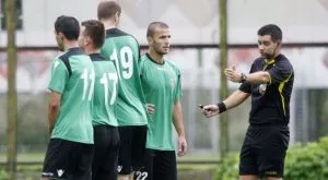 Кметът гаси пожар в Ботев Враца