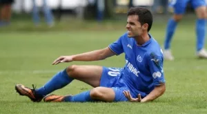 Гонзо забива на пейката неизменен титуляр