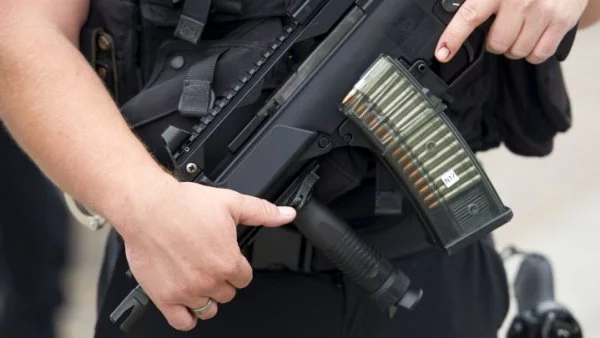 Оръжието, използвано в Орландо, е любимото на нападателите при масови стрелби в САЩ