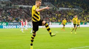 Ройс преподписва с Борусия