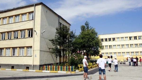 Проверки за мерките за сигурност в училищата и детските градини в столицата
