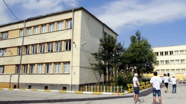 Осмокласник почина при сбиване в час