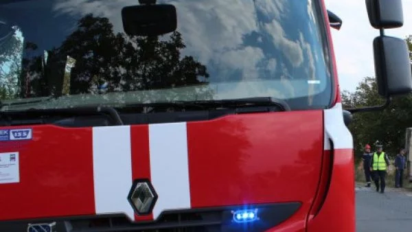 Свлачище затрупа къща в Гоце Делчев, две деца оцеляха