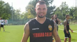 Загуба за Гълъбинов, Божинов търка пейката