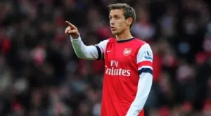 Бивш бранител на Арсенал и Испания сложи край на кариерата си