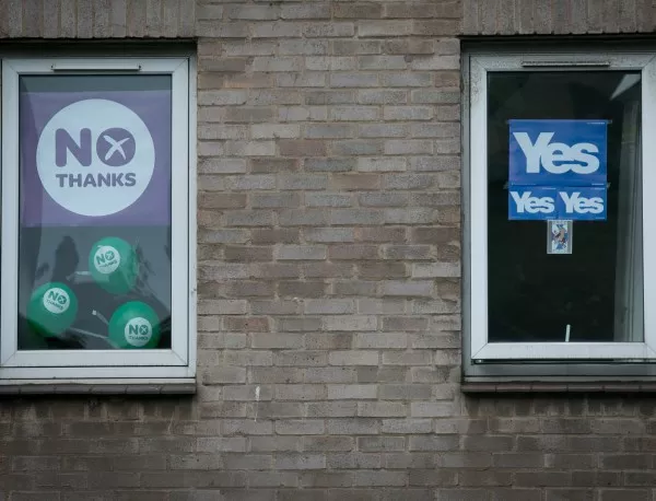 Привържениците на оставането във Великобритания засега водят на референдума в Шотландия 