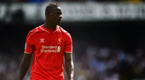 Марио Балотели поздрави феновете на Ливърпул