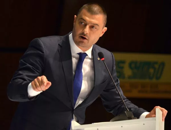 Бареков насочи изборен взор към Румъния, опасява се от революция