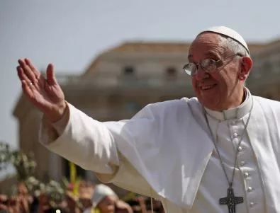 Папата е готов да се откаже от католическия календар за честването на Великден