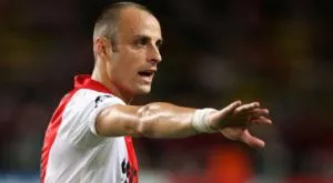 Бербатов няма да мръдне от Монако