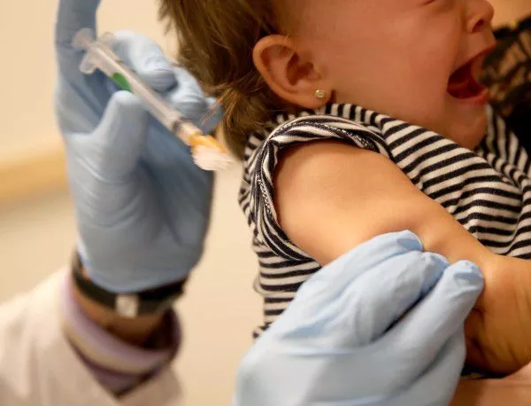 Все повече родители в САЩ отказват да ваксинират децата си