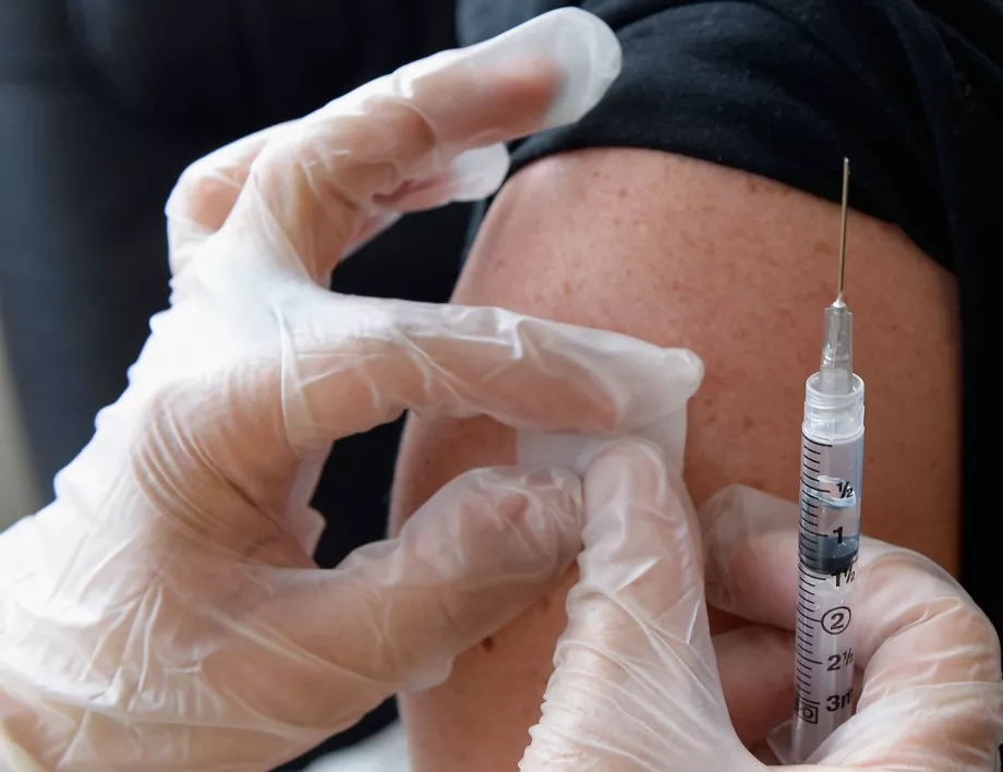 Идват първите безплатни противогрипни ваксини за възрастни хора