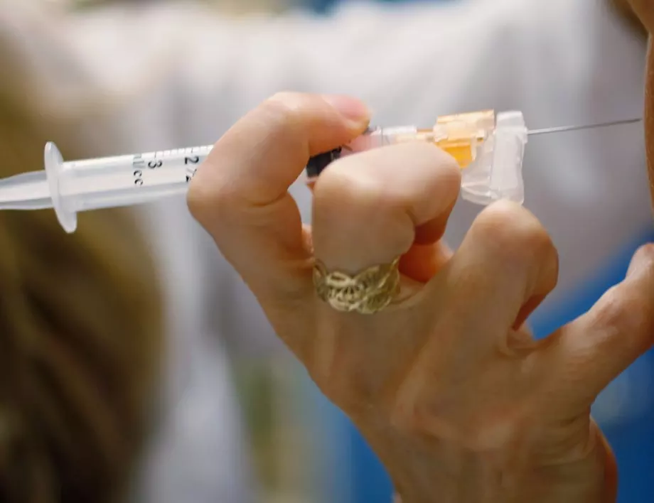 Заради коронавируса: Огромно търсене на противогрипни ваксини у нас