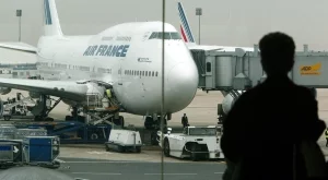 Нидерландия иска дял от Air France - KLM