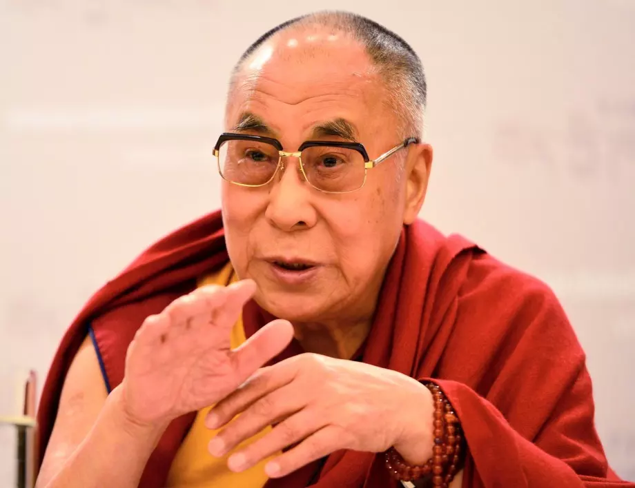 Далай Лама: Ядреното разоръжаване е невъзможно без работа върху себе си 