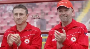 {{ otherArticle[0].article.title }}