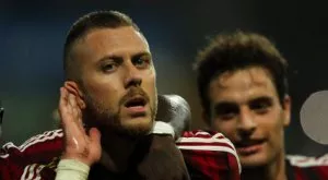 Менес смени Милан с Бордо