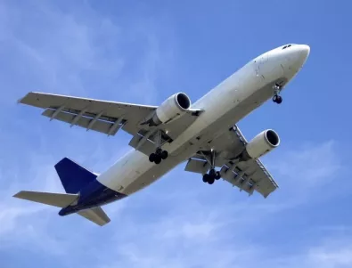Два самолета се сблъскаха на летището в Джакарта (видео)