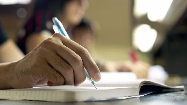 13,8 хил. ученици са напуснали училище за 1 година