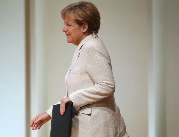 Меркел не изключва внасяне на промени в договорите на ЕС