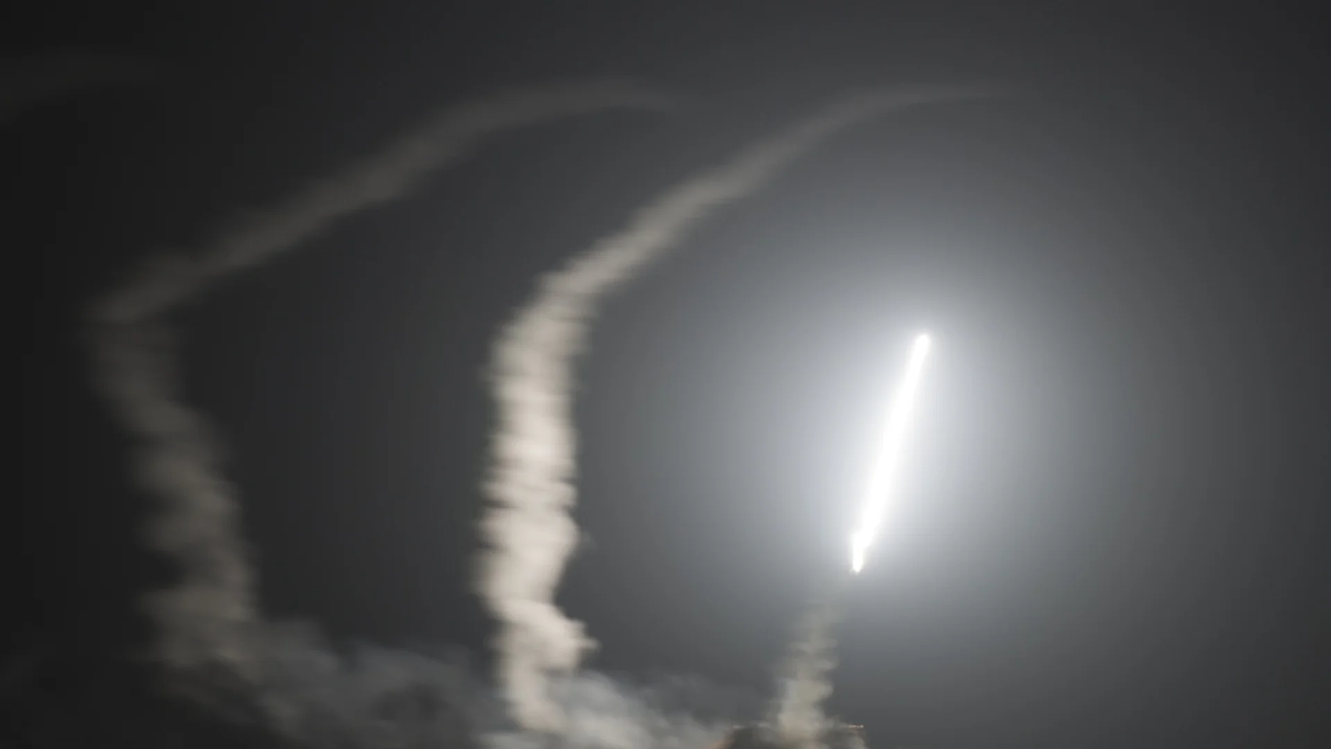 След най-голямата руска ракетна атака в Украйна: Полша е на нокти заради нарушение на въздушното ѝ пространство*